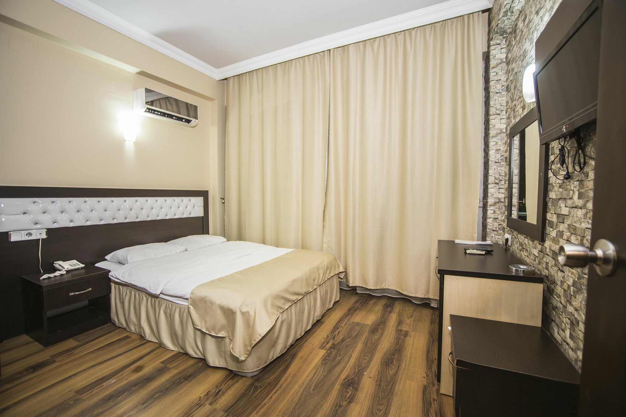 Divan Otel Antakya Bagian luar foto
